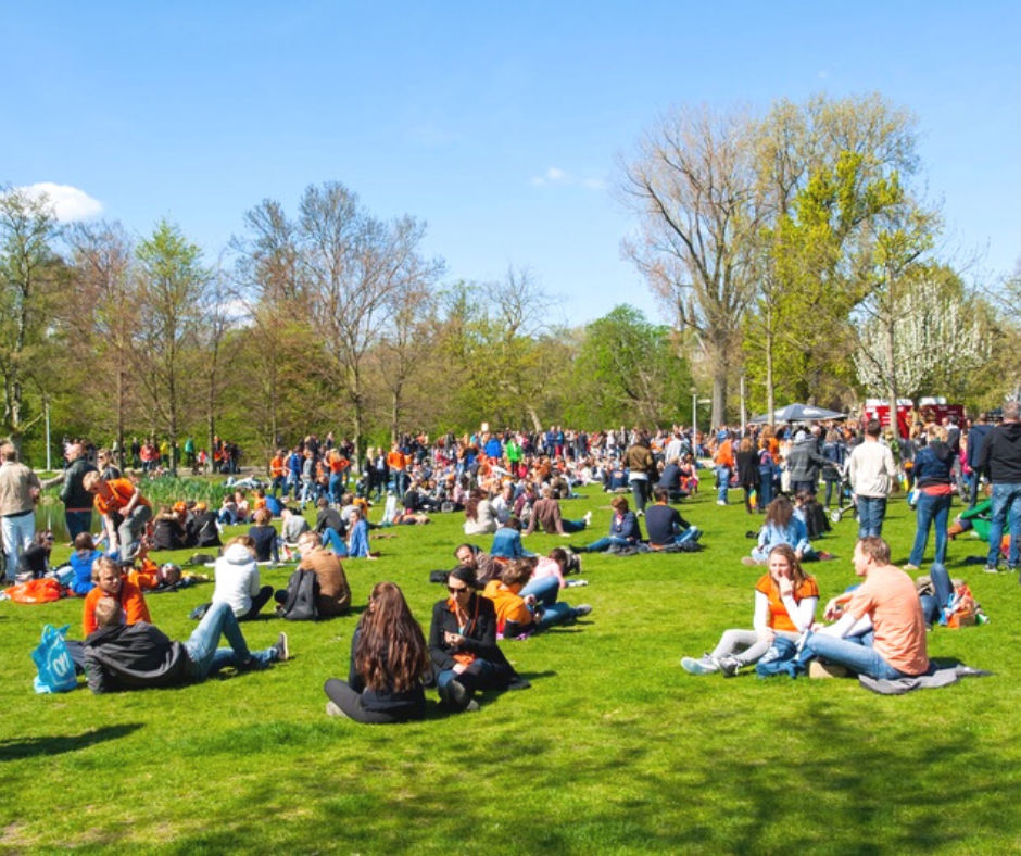Crowded-Vondel-Park